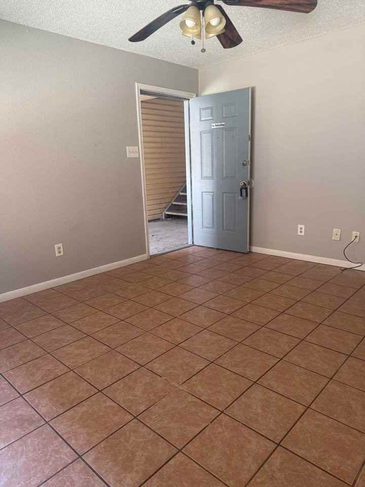 102 E Truman Ave #M - Photo 2 of 15