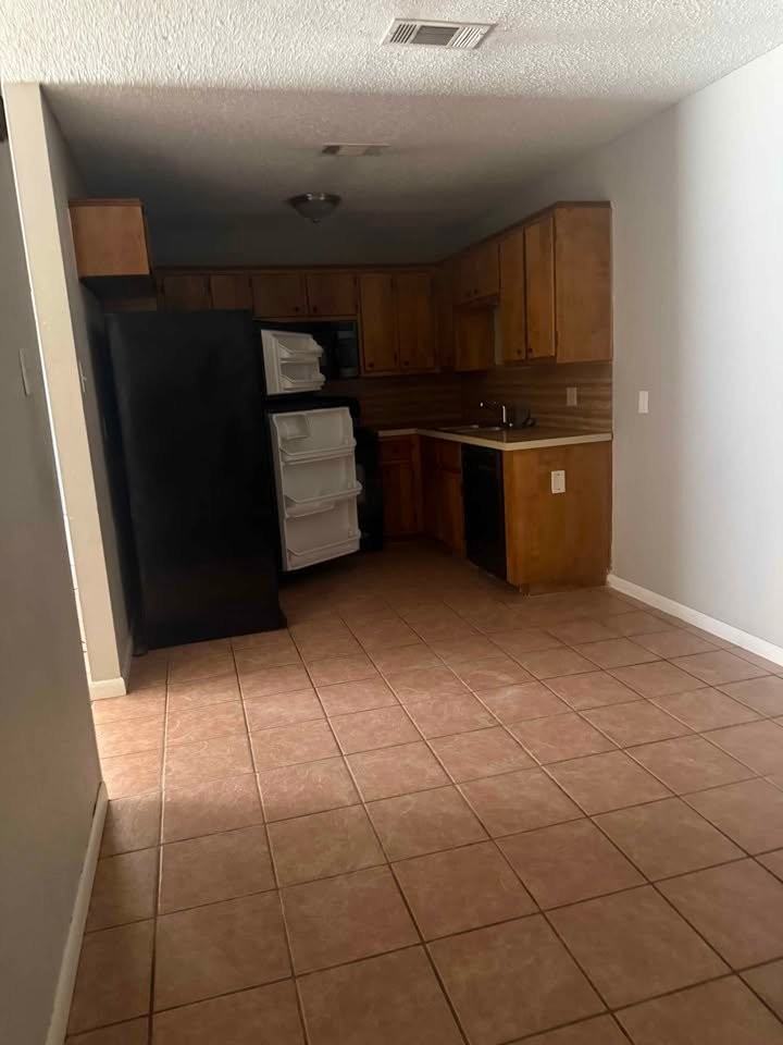 102 E Truman Ave #M - Photo 4 of 15