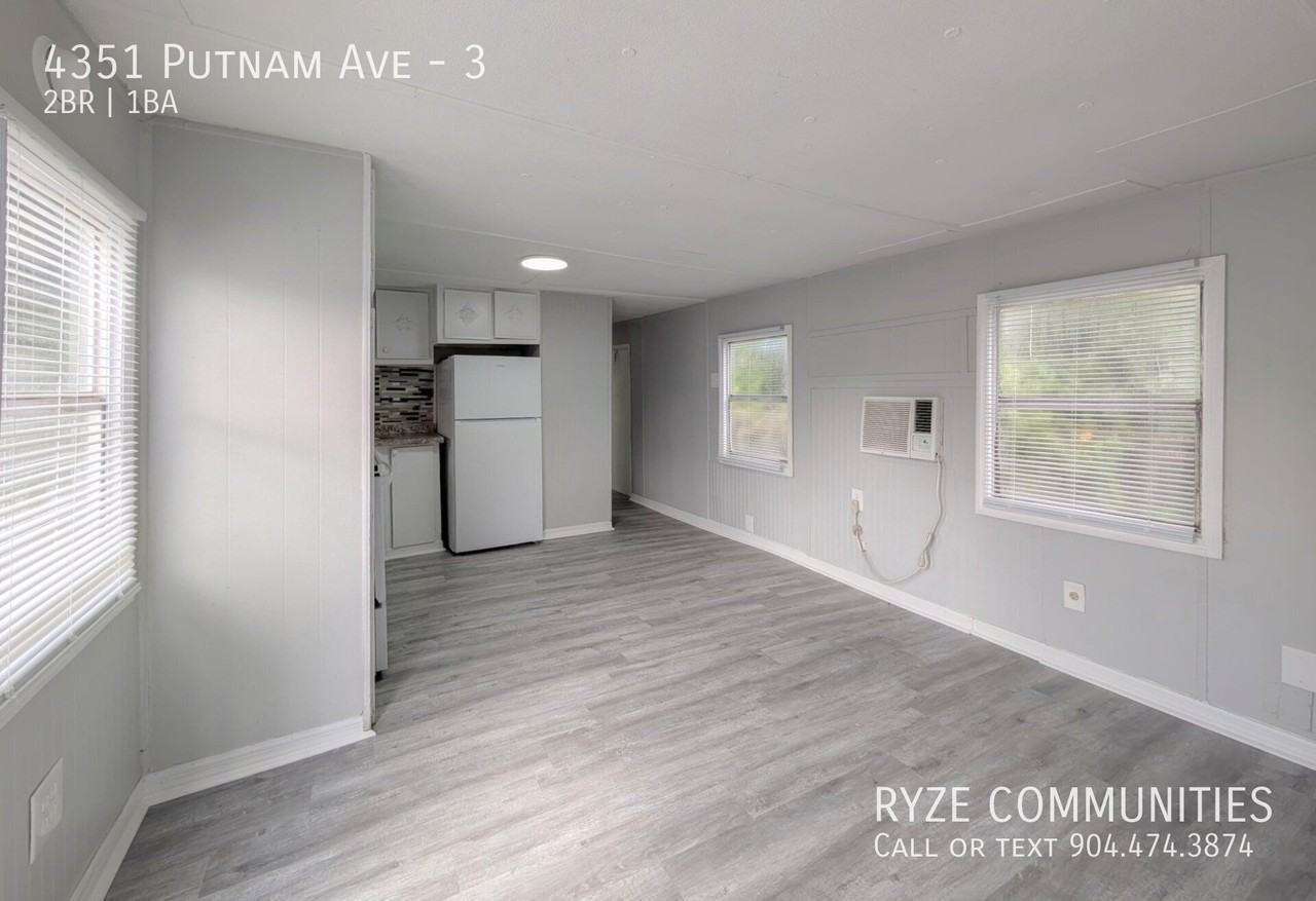 4351 Putnam Ave #3 - Photo 2 of 8