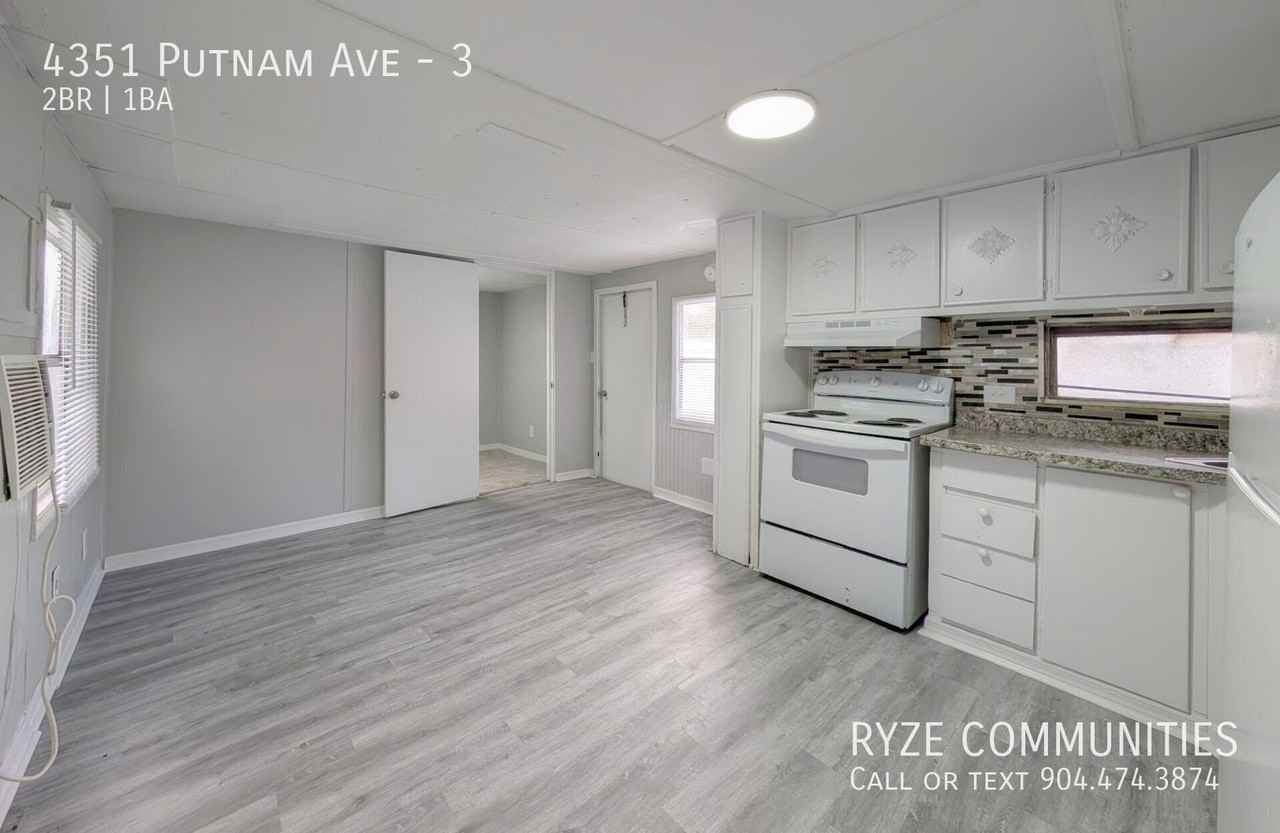 4351 Putnam Ave #3 - Photo 3 of 8