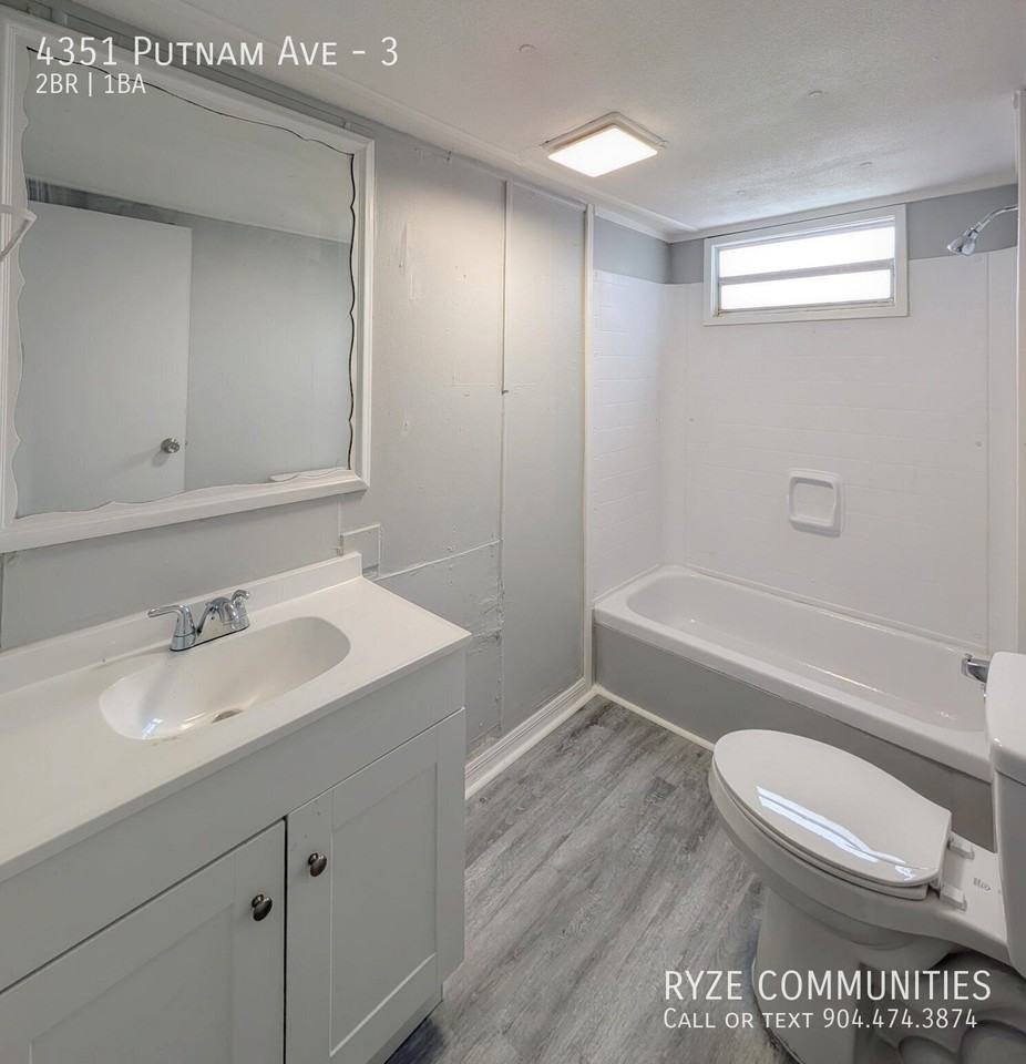 4351 Putnam Ave #3 - Photo 5 of 8