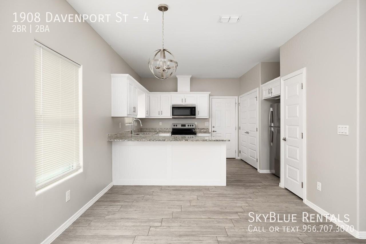 1908 Davenport St #4 - Photo 5 of 12