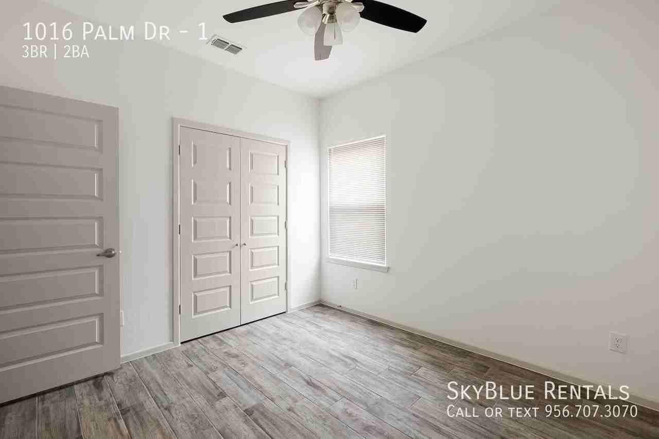 1016 Palm Dr #1 - Photo 5 of 6