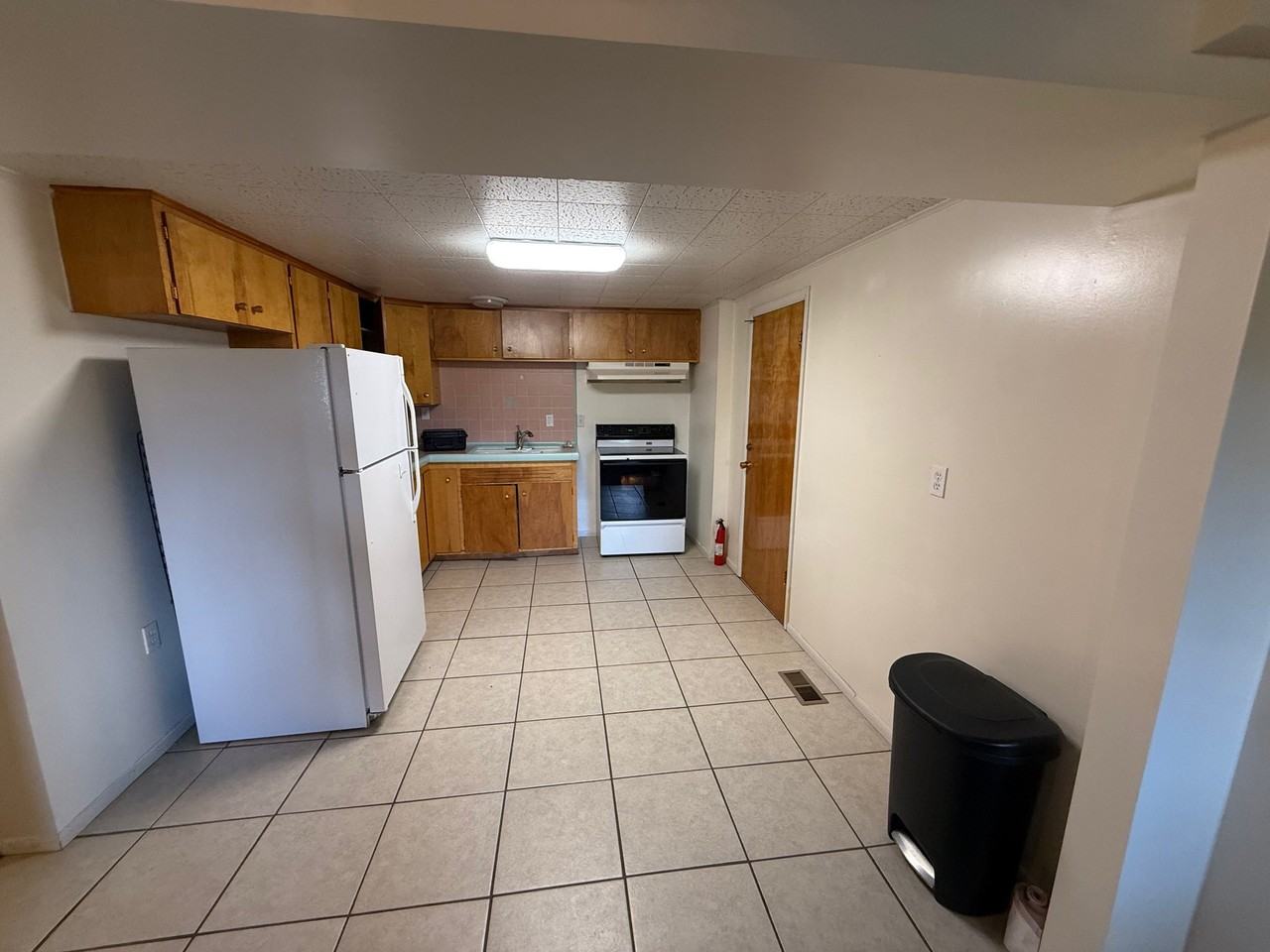 6302 S Westridge St #B - Photo 4 of 12