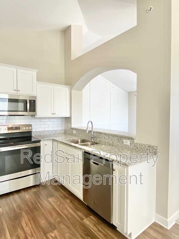 520 Fishers Ct - Photo 7 of 17