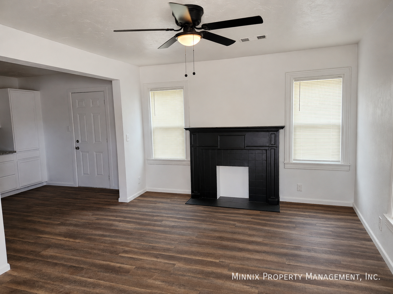 2405 25th St - Photo 3 of 11