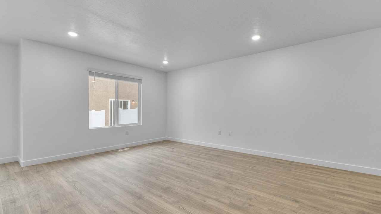 1936 E Corriente Dr - Photo 4 of 16