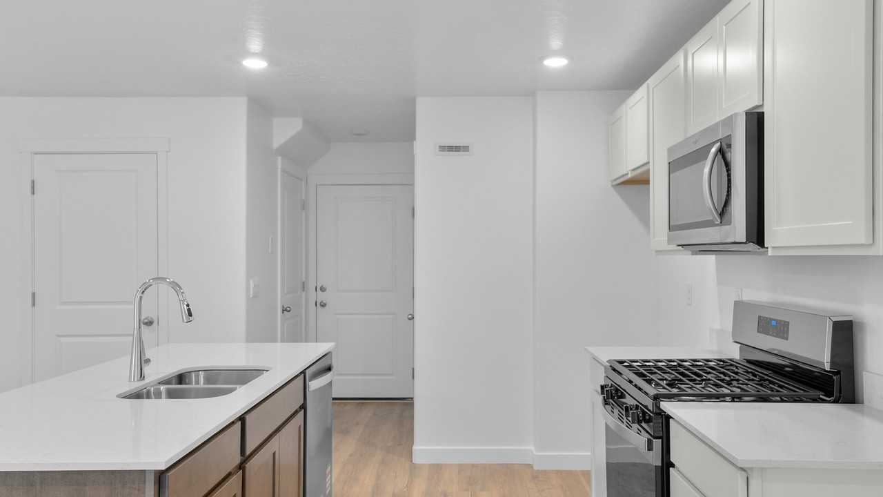 1936 E Corriente Dr - Photo 7 of 16