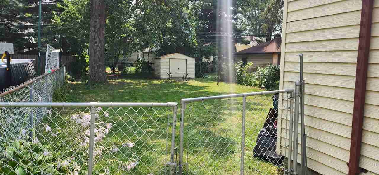 300 E Marshall St - Photo 2 of 11