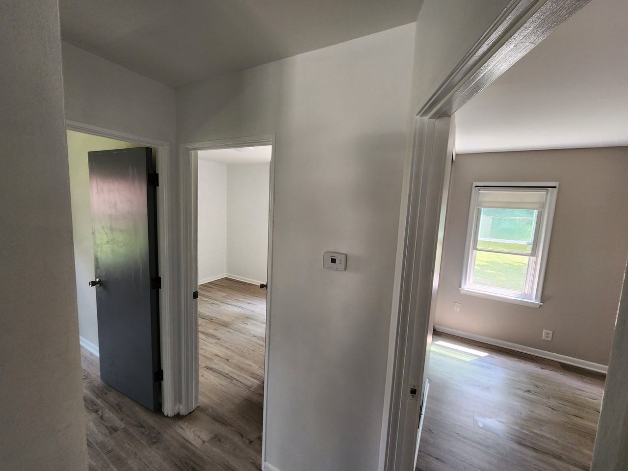300 E Marshall St - Photo 4 of 11