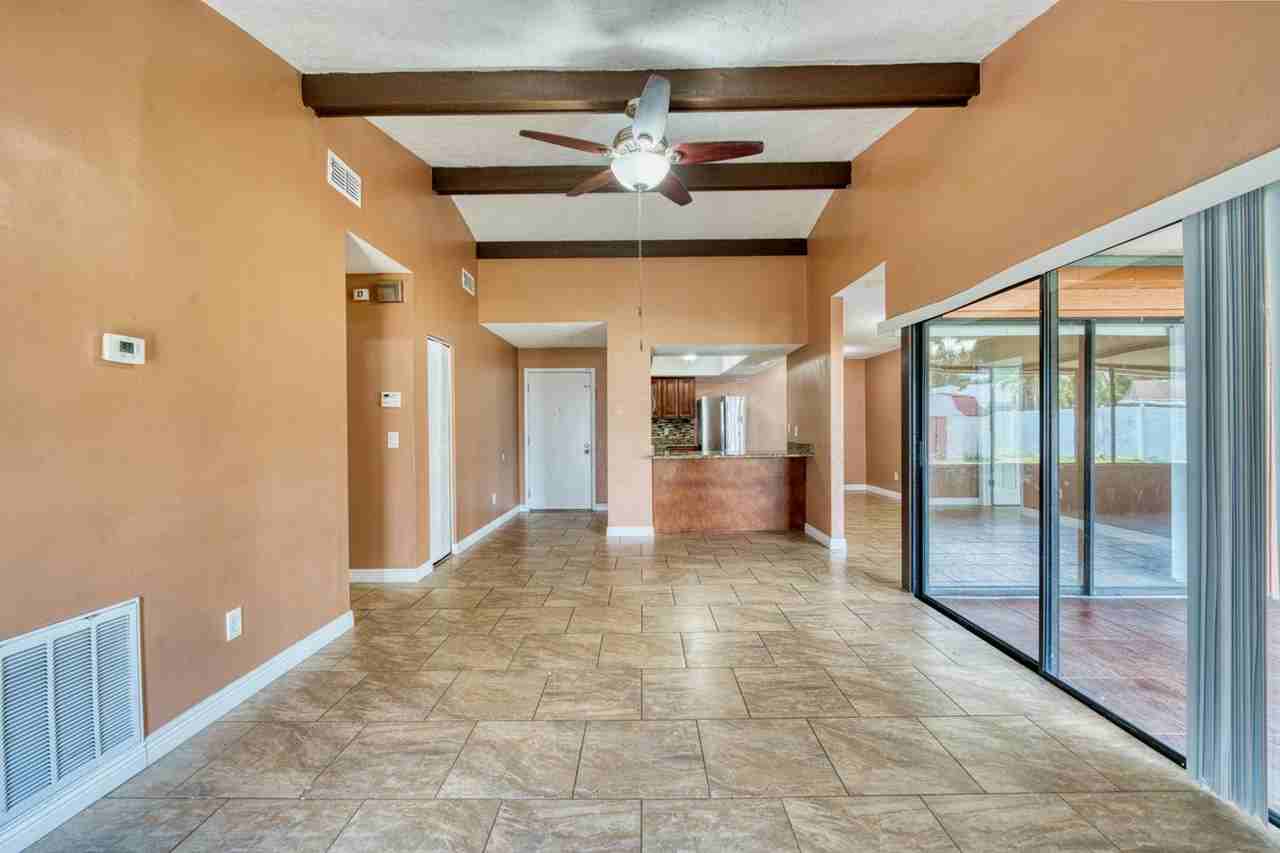 10007 Oakengate Pl - Photo 3 of 15