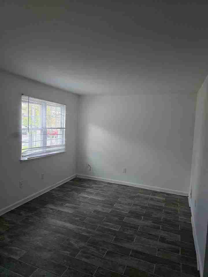 31A Franklin Ln #1stFL - Photo 2 of 10
