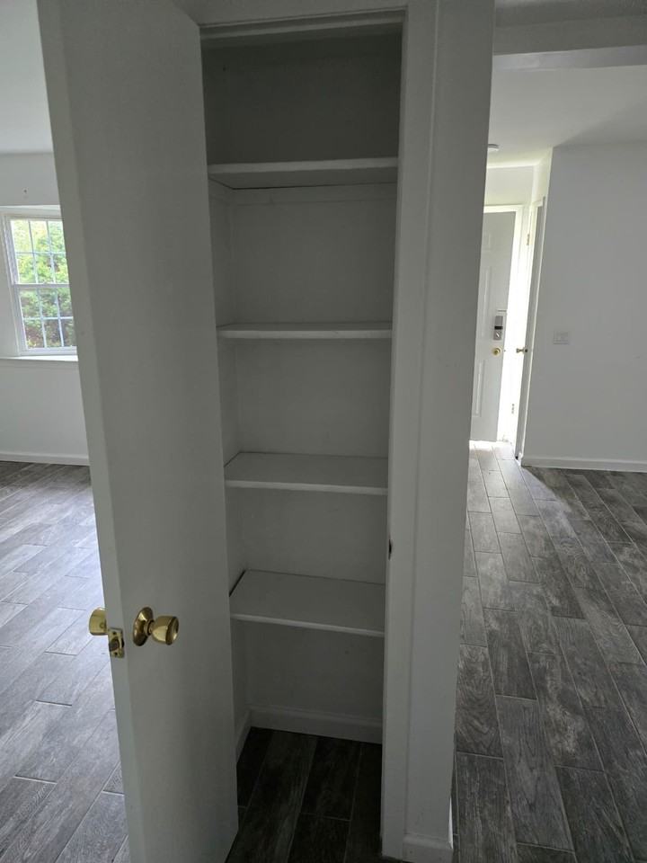 31A Franklin Ln #1stFL - Photo 6 of 10