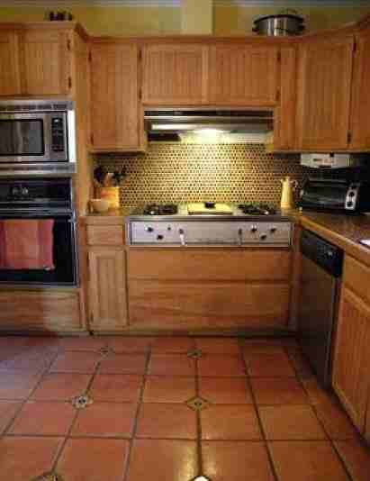 3001 S Boston Ct - Photo 4 of 10
