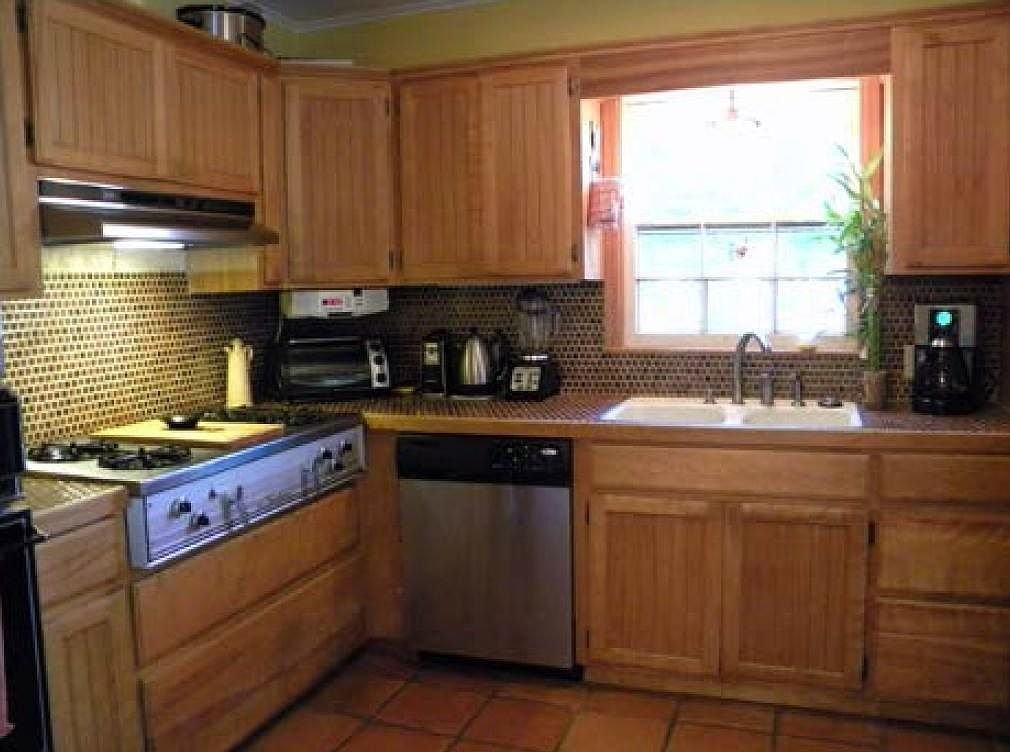 3001 S Boston Ct - Photo 5 of 10