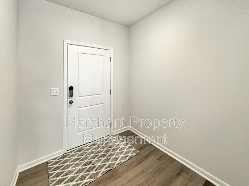 119 Stoneview Way - Photo 3 of 23