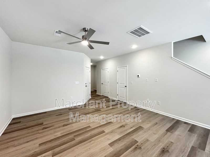 119 Stoneview Way - Photo 5 of 23