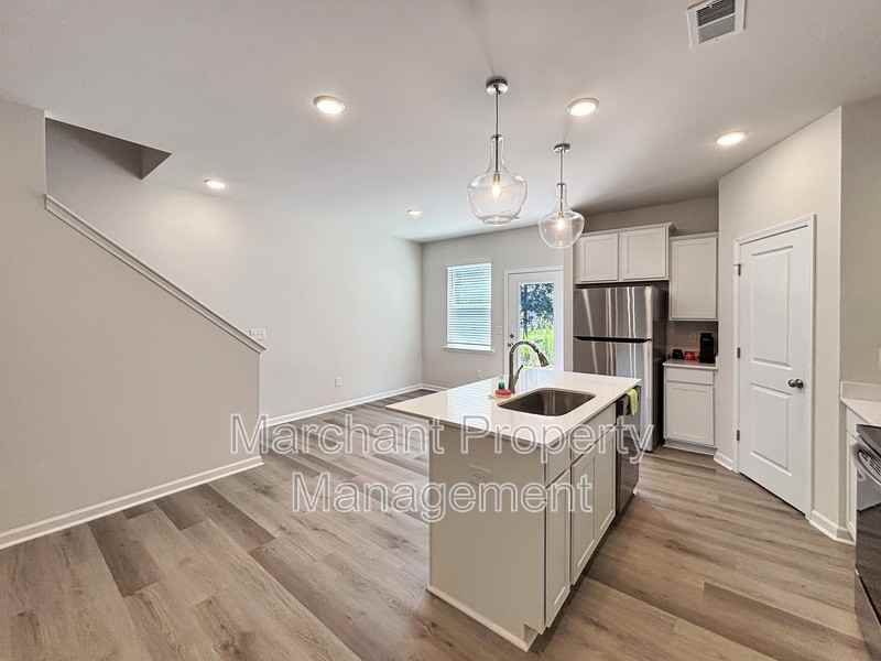 119 Stoneview Way - Photo 6 of 23