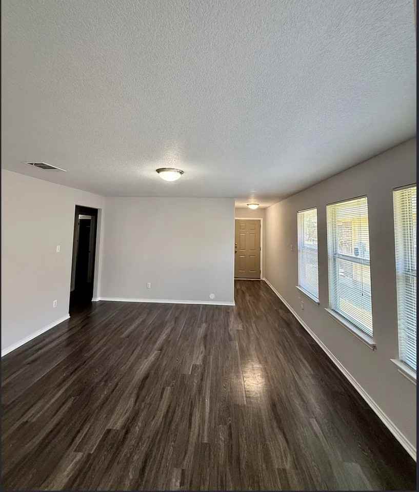 3302 Etheredge Dr - Photo 3 of 19