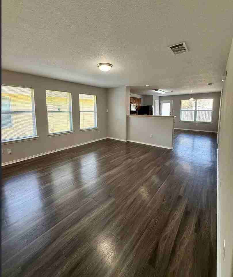 3302 Etheredge Dr - Photo 4 of 19