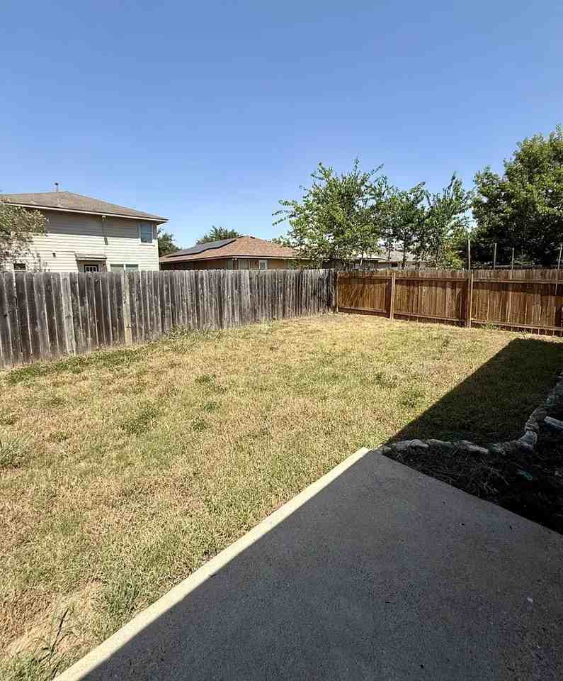 3302 Etheredge Dr - Photo 7 of 19