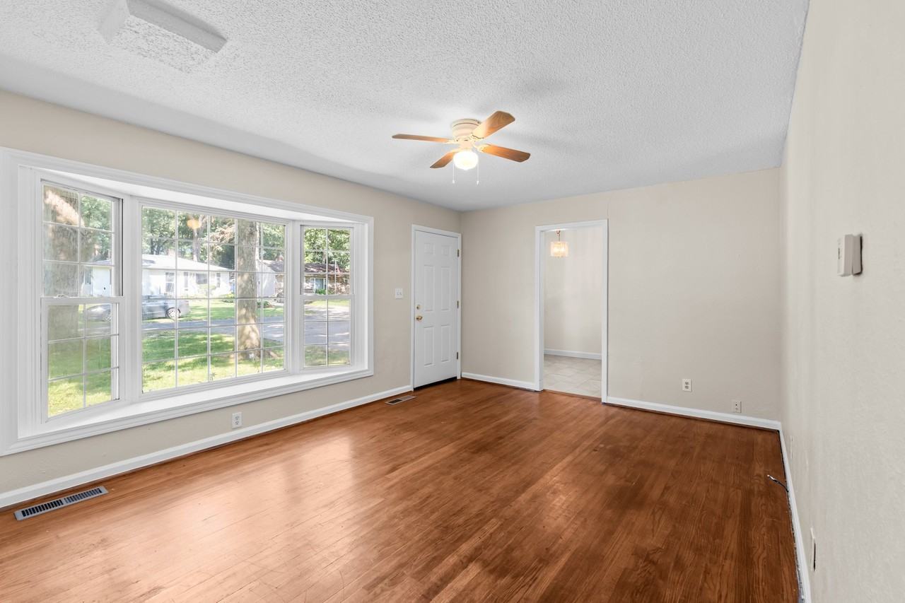 5310 Winona Dr - Photo 2 of 20