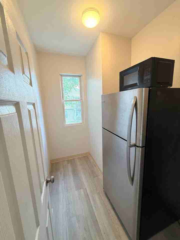 154 Stanwood St #3 - Photo 3 of 18