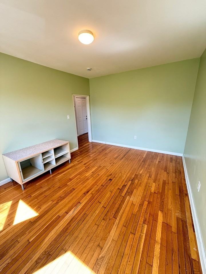 154 Stanwood St #3 - Photo 6 of 18