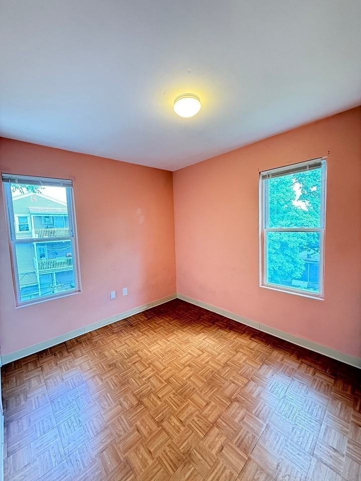154 Stanwood St #3 - Photo 7 of 18