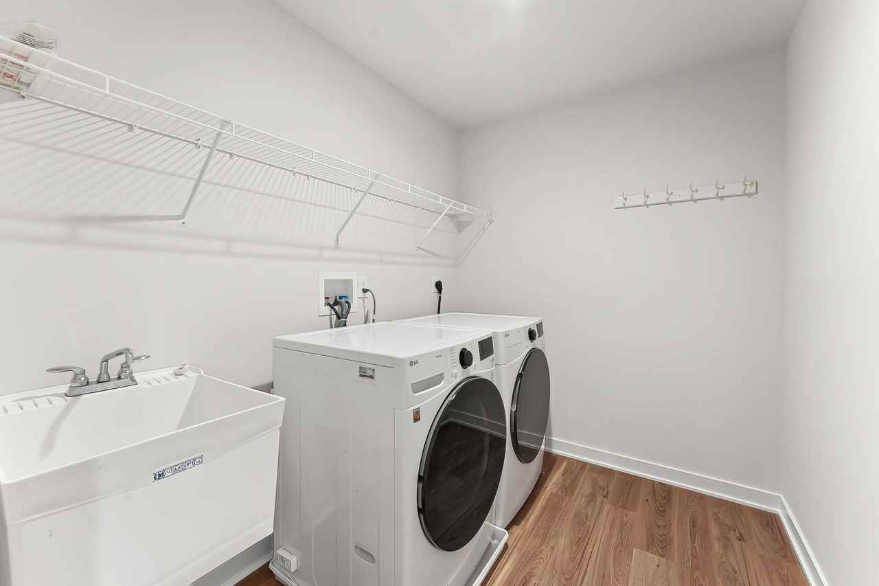 178 Kennedy Dr - Photo 7 of 16