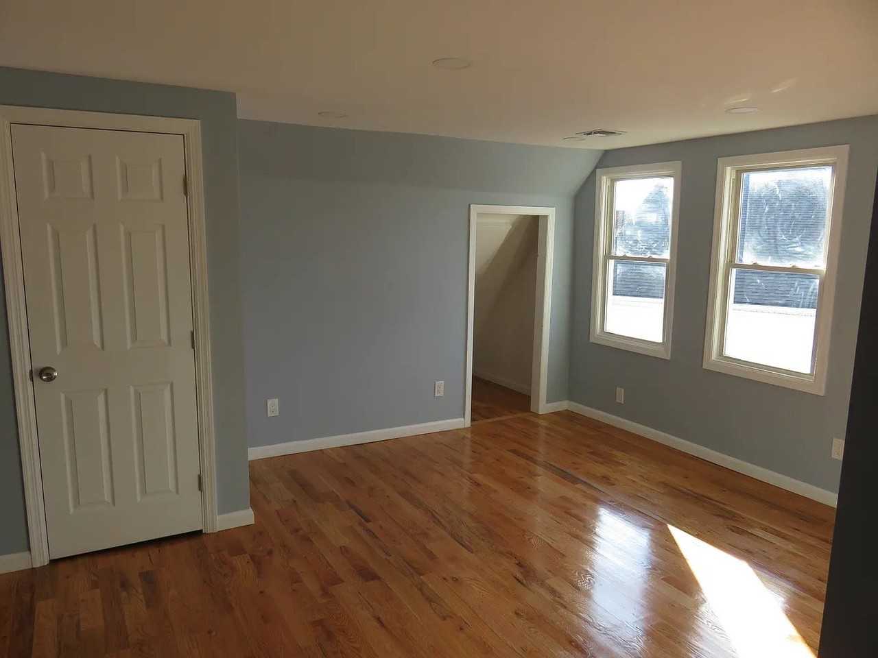 166 Catherine St #2 - Photo 7 of 9
