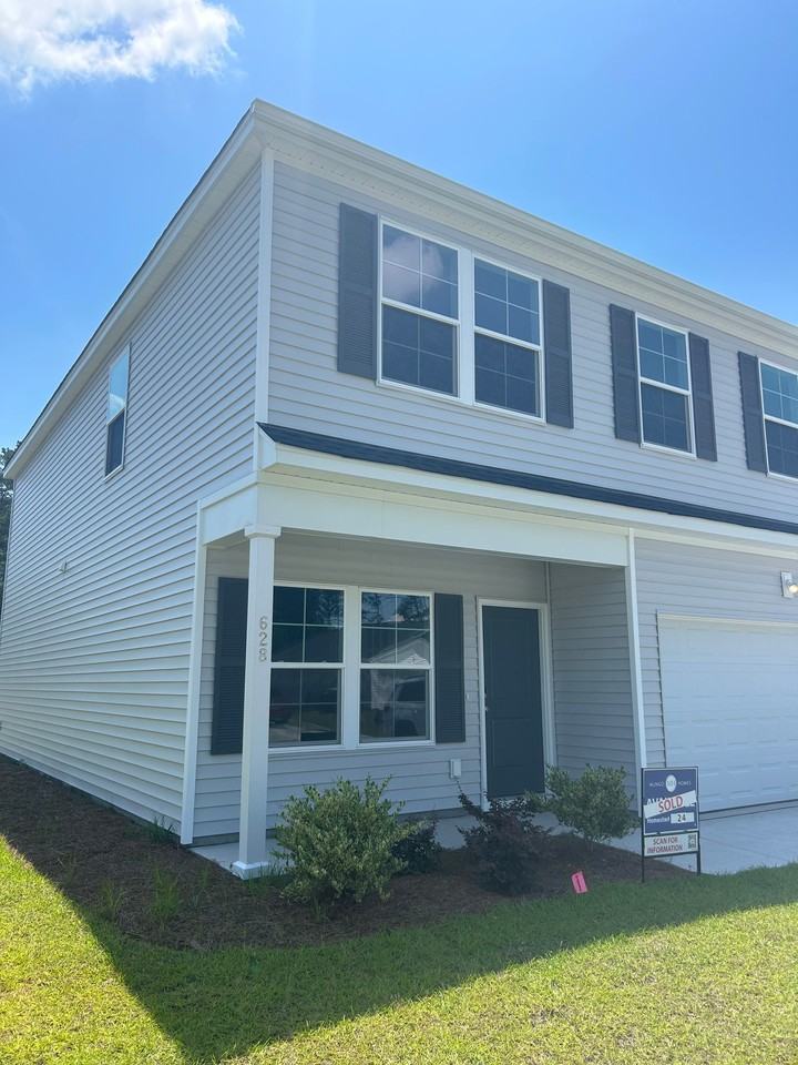 628 Parker Ct - Photo 2 of 18