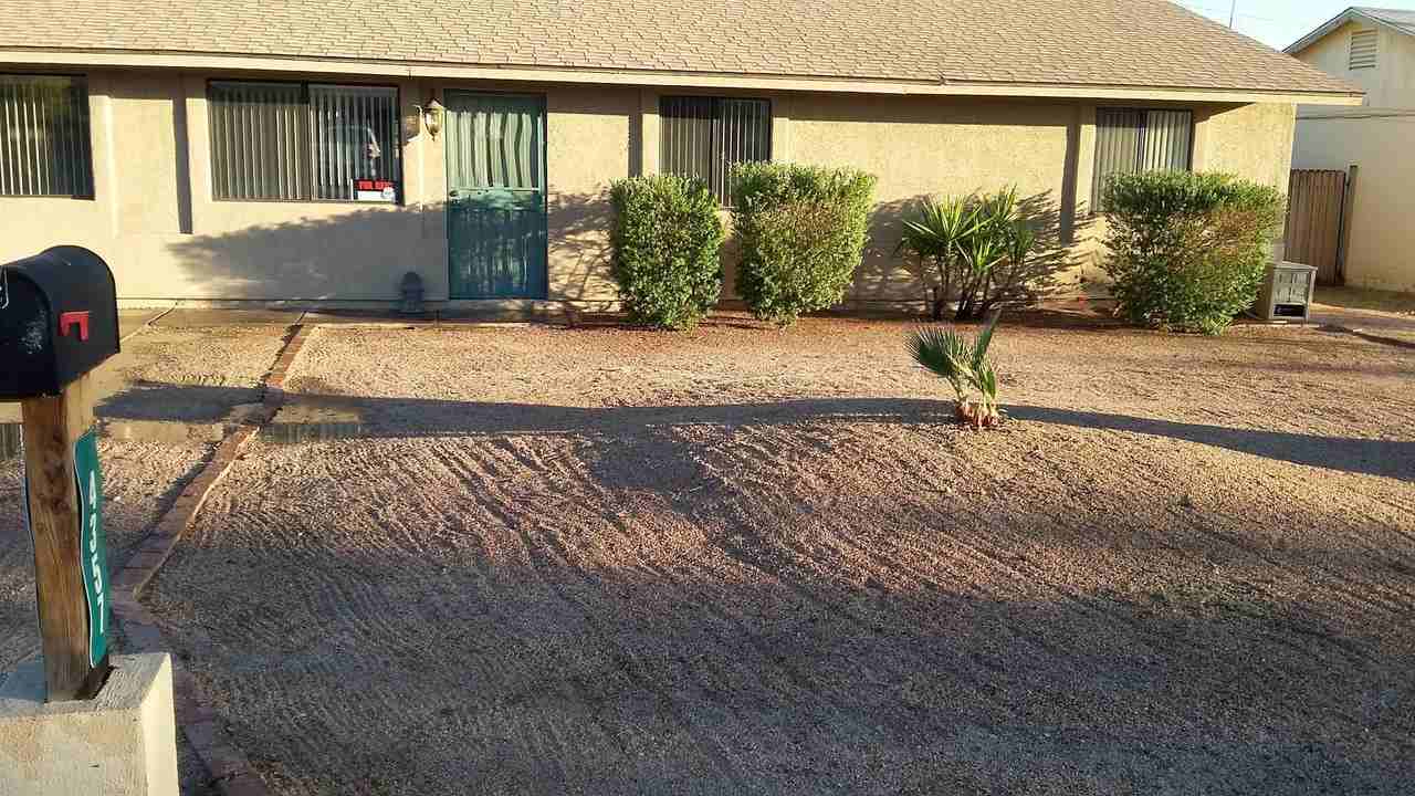 4357 E Desert Ln - Photo 2 of 3