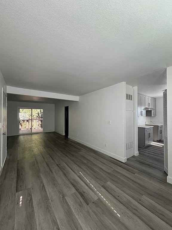 1610 W Civic Center Dr #4 - Photo 3 of 8