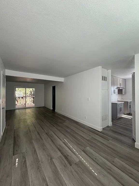 1610 W Civic Center Dr #4 - Photo 7 of 8