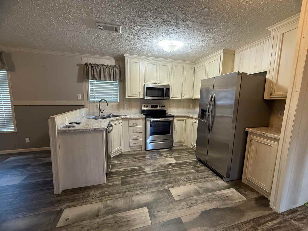 18140 Our Place Ln - Photo 7 of 19
