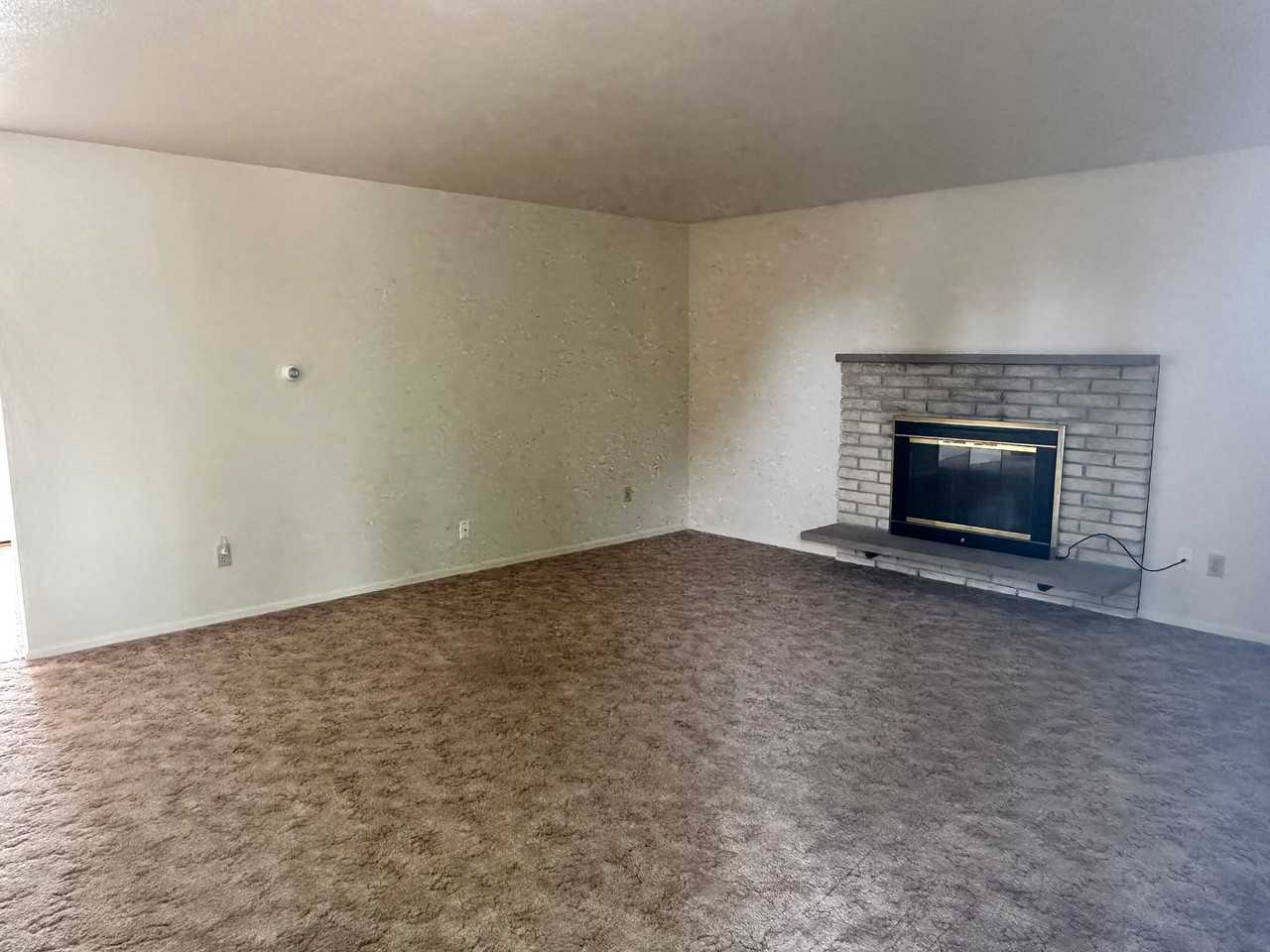 5707 Sunset Ln - Photo 2 of 20