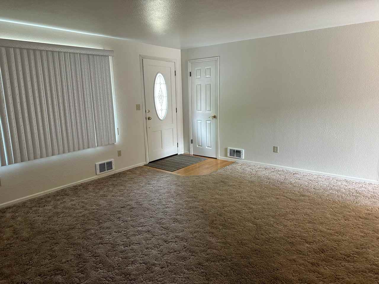 5707 Sunset Ln - Photo 3 of 20