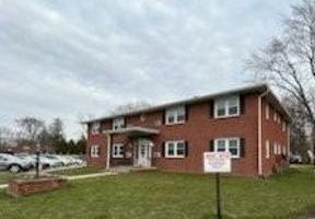 featured image of 406 Hickory Cir #8