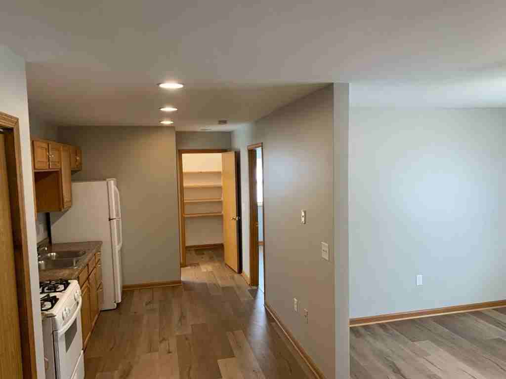 406 Hickory Cir #8 - Photo 5 of 6
