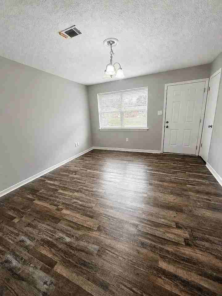3648 Alene Cir - Photo 3 of 15