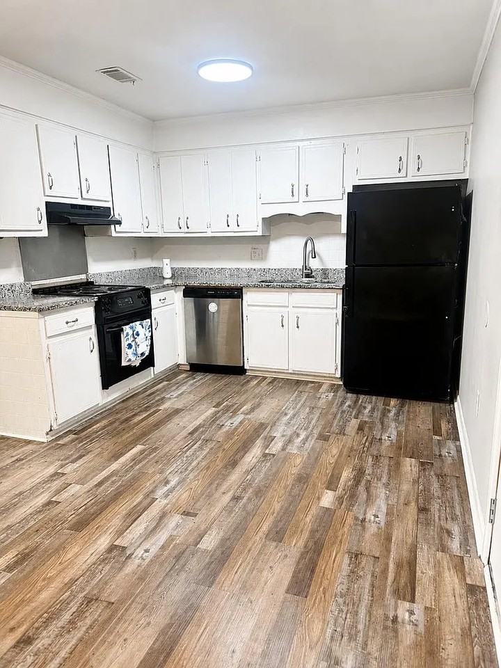 3648 Alene Cir - Photo 4 of 15