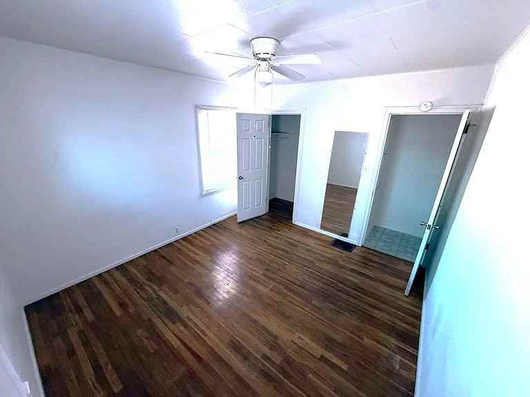 1315 E 4th St #1315 - Photo 6 of 20