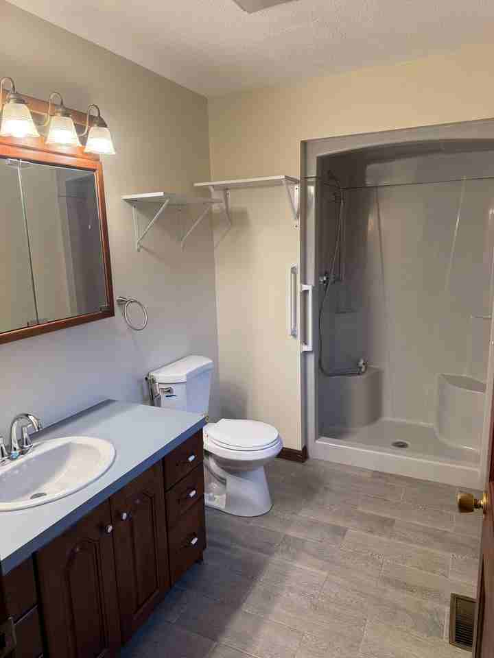 192 Hadley Rd - Photo 2 of 6
