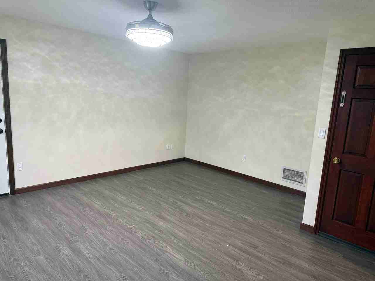 192 Hadley Rd - Photo 5 of 6