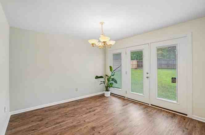 708 Joseph E Lowery Blvd Sw - Photo 4 of 16