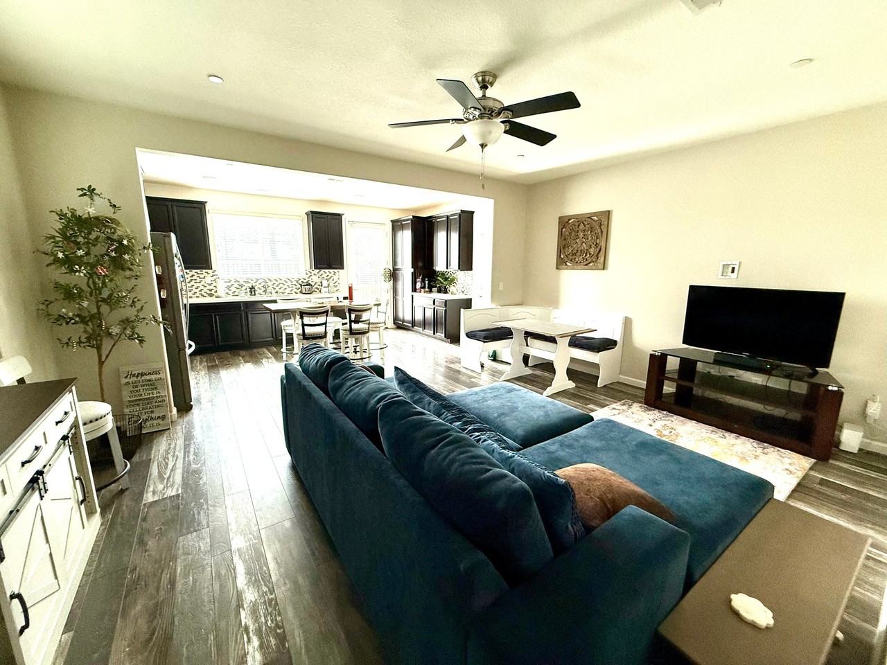 10904 Arrington Dr - Photo 5 of 9