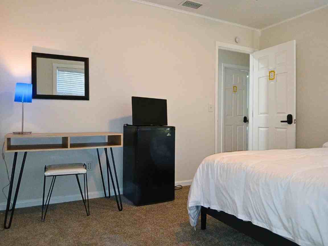 39542 Friends Ave - Photo 2 of 7