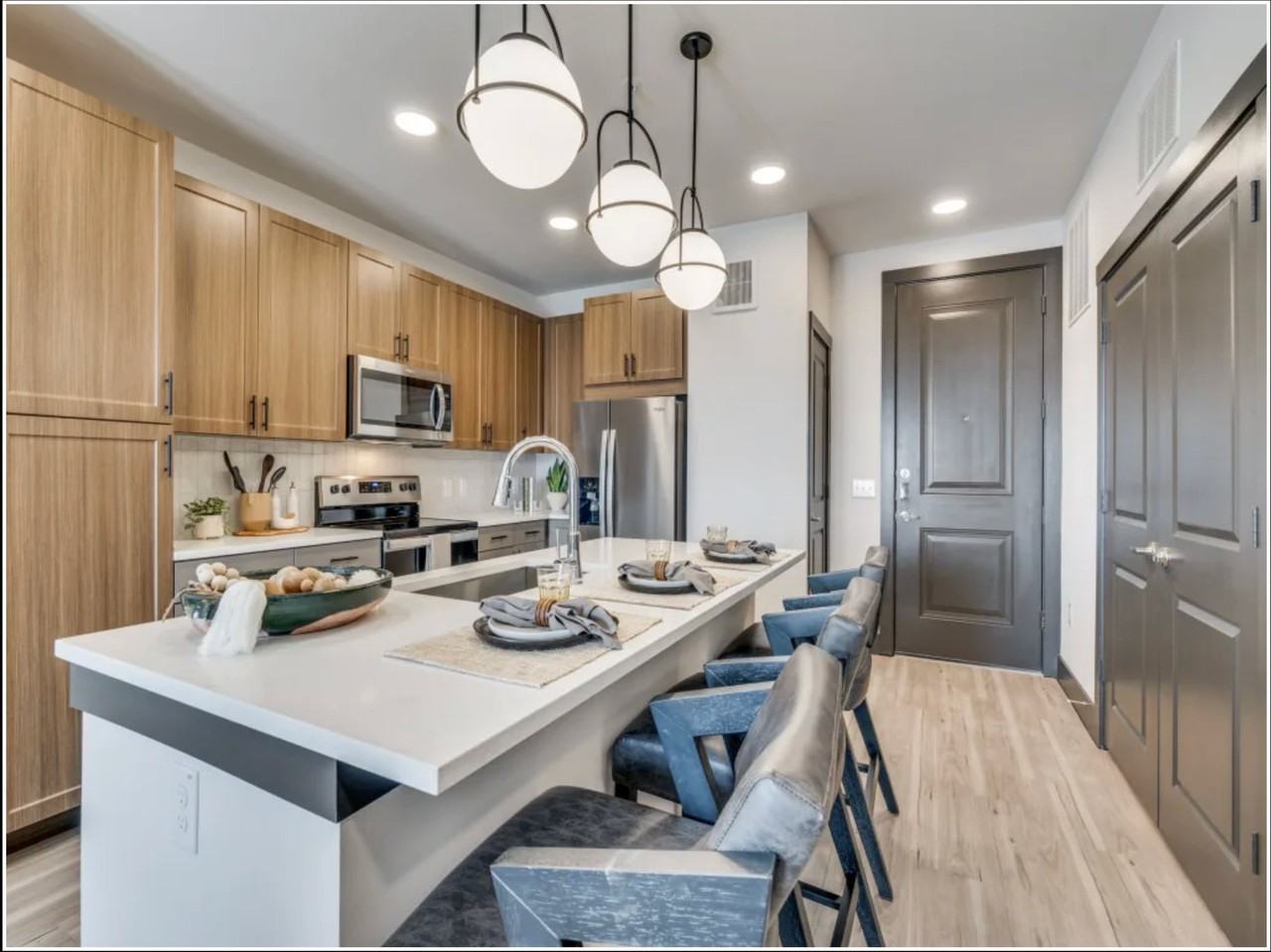 2811 S Cooper St #2131 - Photo 3 of 20