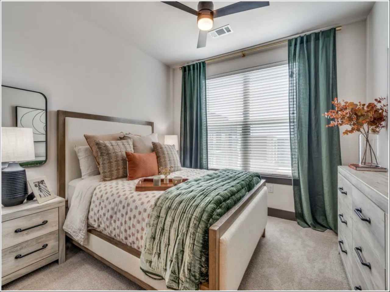 2811 S Cooper St #2131 - Photo 4 of 20